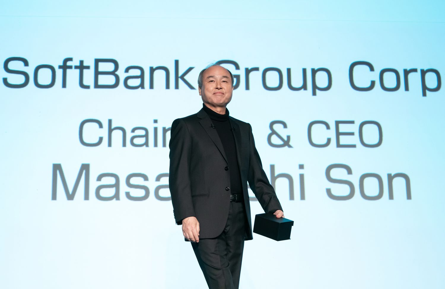 Softbank CEO Masayoshiの息子の純資産は11人の数字です。彼が数十億を作った方法