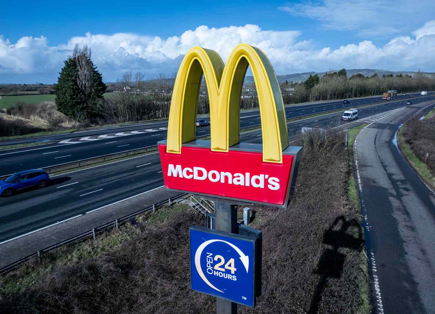 マクドナルドの株は、史上最高の金曜日にヒットします