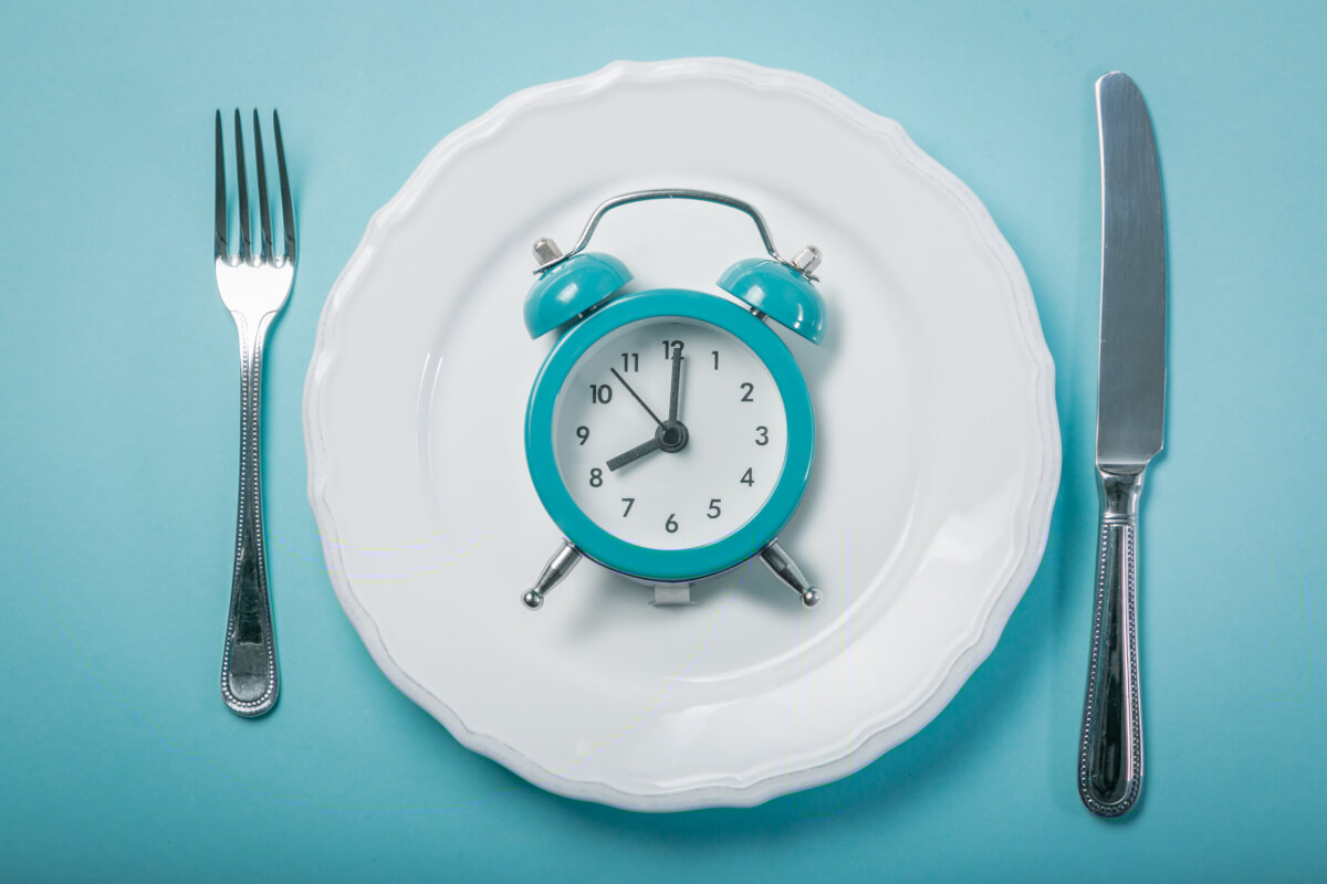 断続的な断食が10代にとって有害である理由