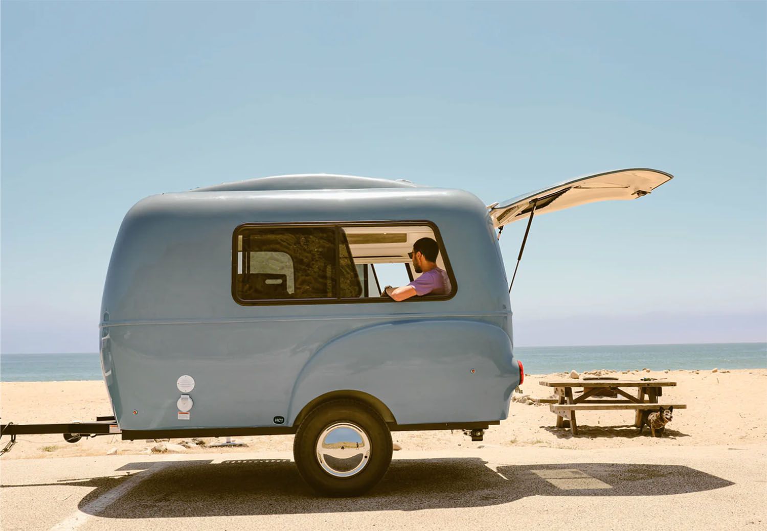 Happier Camper が最新かつ最も手頃な価格のトラベル トレーラーを発表