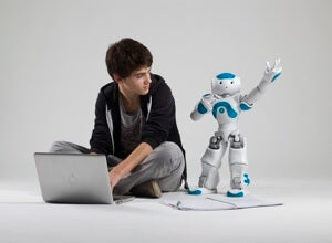 NAO ヒューマノイド ロボットが NAO Next Gen でさらにスリムかつスマートに (ビデオ)