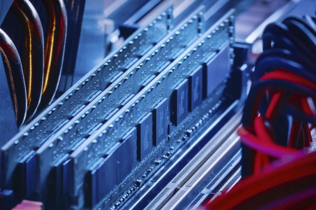 Windows 11 でコンピューターに搭載されている RAM の量を確認する方法