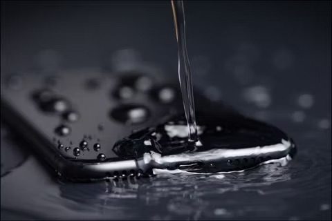 私のiPhoneは防水性、耐水性、またはどちらでもありませんか？